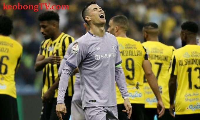 Ronaldo bị châm chọc trong trận thua của Al Nassr 