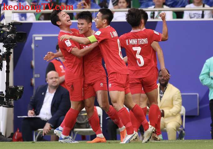 Việt Nam và Nhật Bản tạo ra ‘cơn mưa bàn thắng’ tại Asian Cup