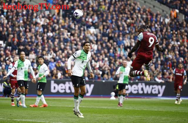  Công làm cho thủ phá, Man United hết kỳ vọng đua Top 4 Ngoại hạng