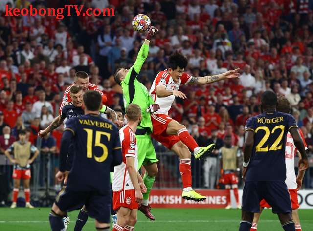  Đại chiến nảy lửa, Real Madrid hòa thót tim chủ nhà Bayern Munich