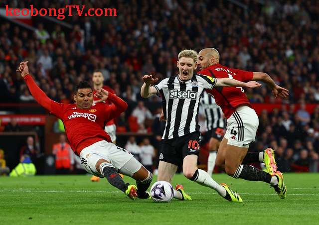  Thắng chật vật Newcastle, Man United sắp mất vé dự cúp châu Âu