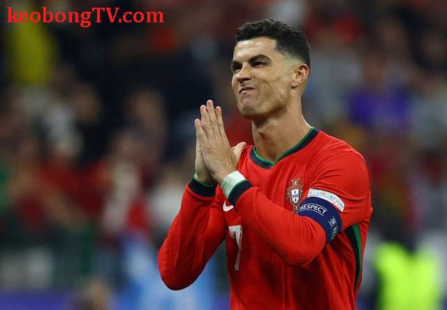  Euro 2024: Ronaldo nên ra sân hay dự bị lúc gặp Pháp?