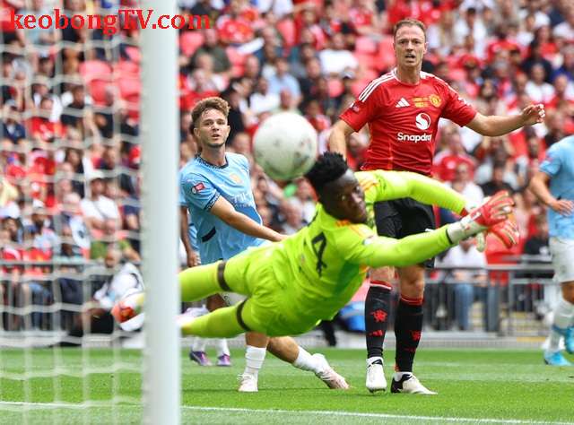  Lội ngược dòng thắng Man United, Man City giành Siêu Cúp Anh 2024