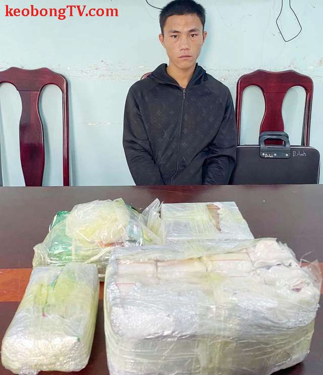  Vận chuyển thuê 6 bánh heroin, 2 kg ma túy lấy 50 triệu đồng